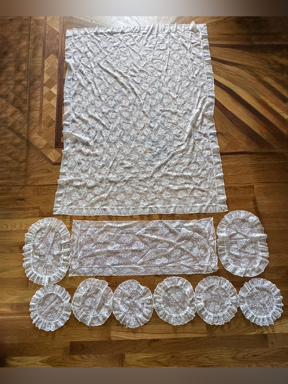 Vintage White Floral Lace Tablecloth&Matching Doily Set 10 Pcs Cottagecore Decor